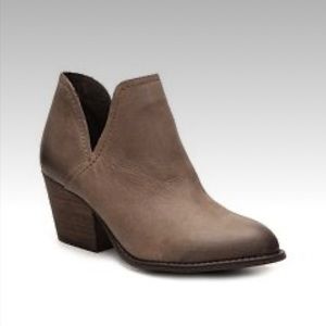 Steve Madden Adelphie Leather Bootie